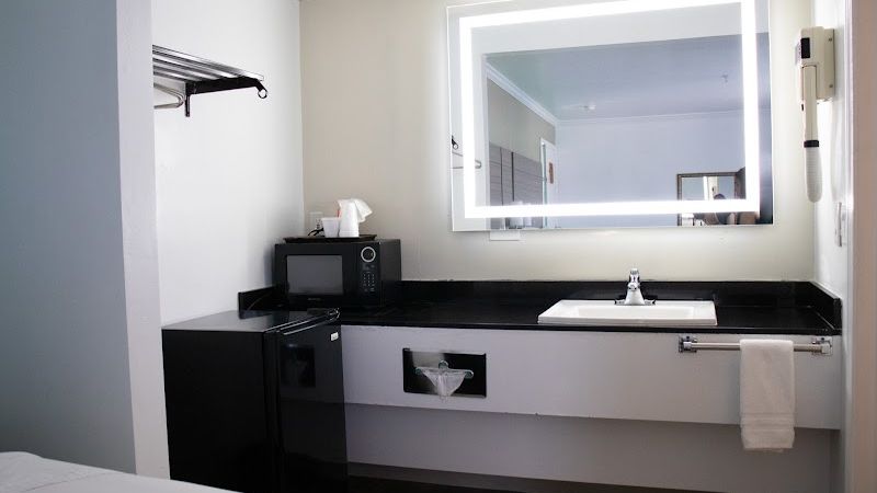 Photo of Discovery Inn Hayward - Castro Valley