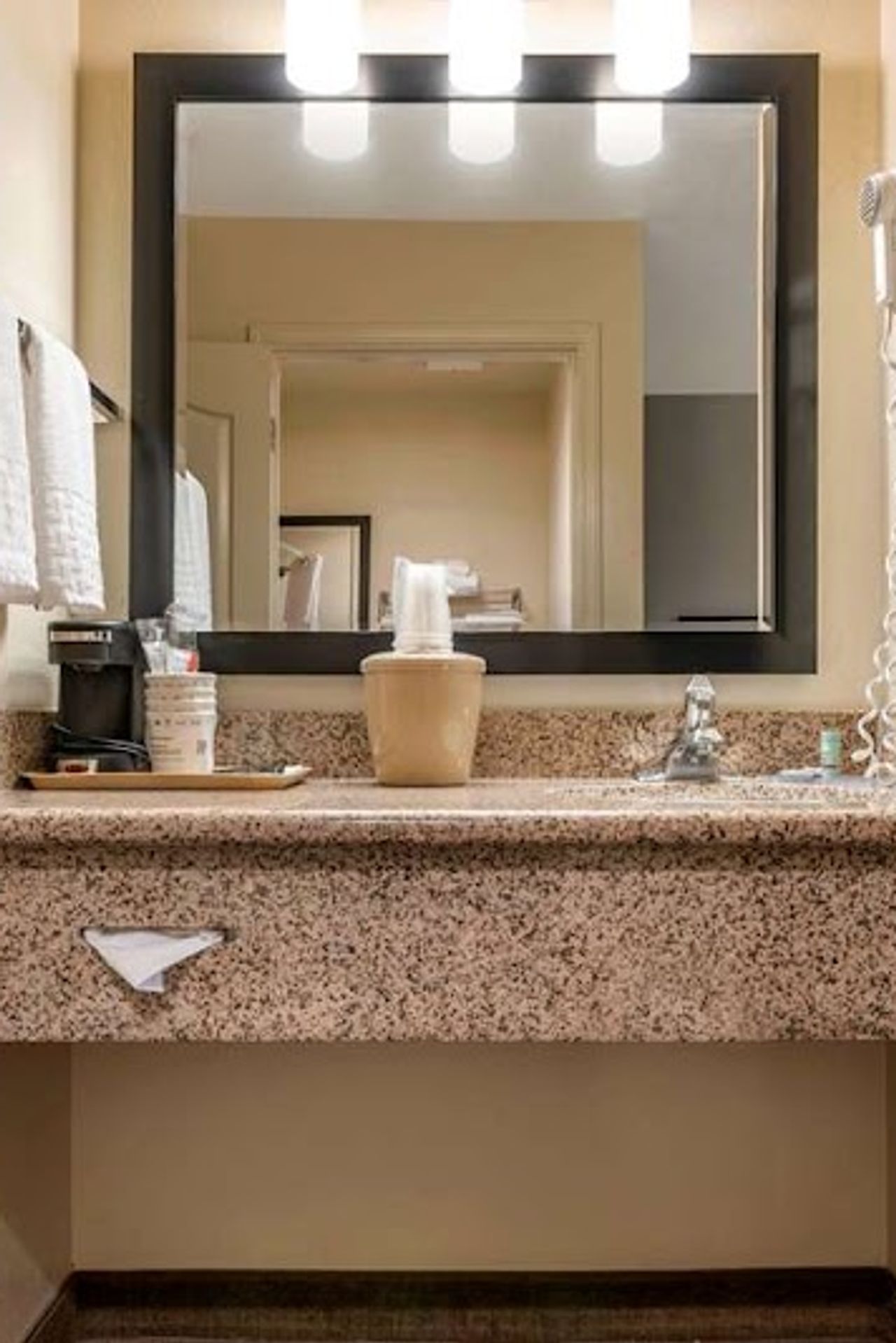 Photo of Best Western Luxury Inn