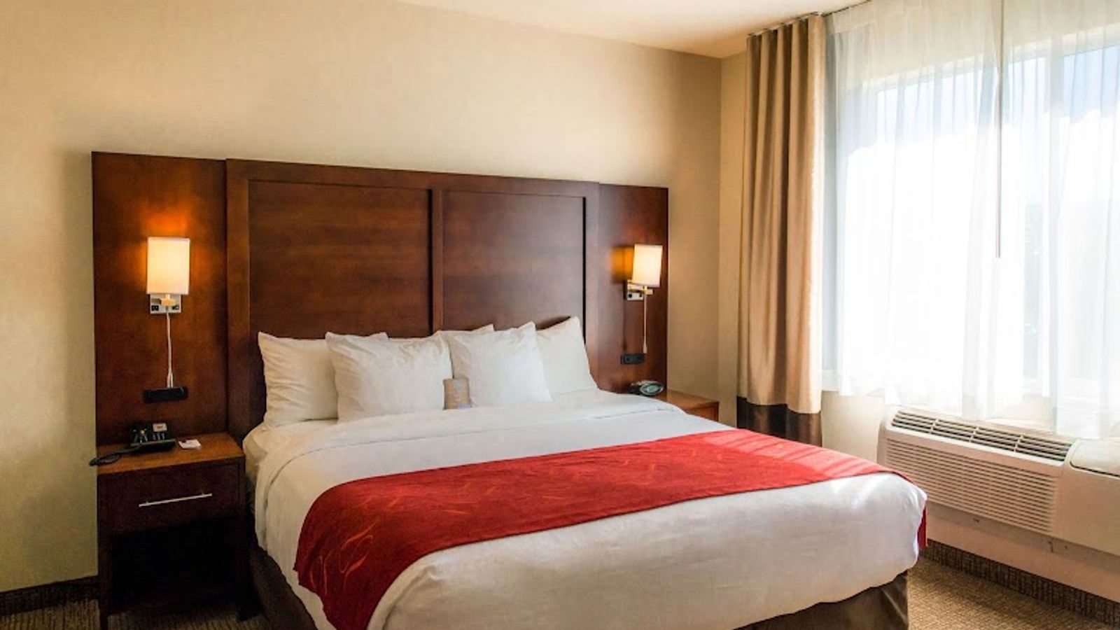 Photo of Comfort Suites Springfield RiverBend Medical - Room, King bed