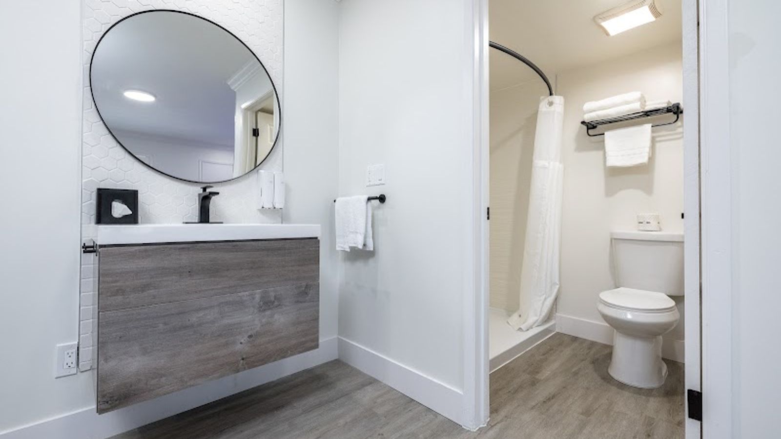 Photo of WAFER 450 Hotel