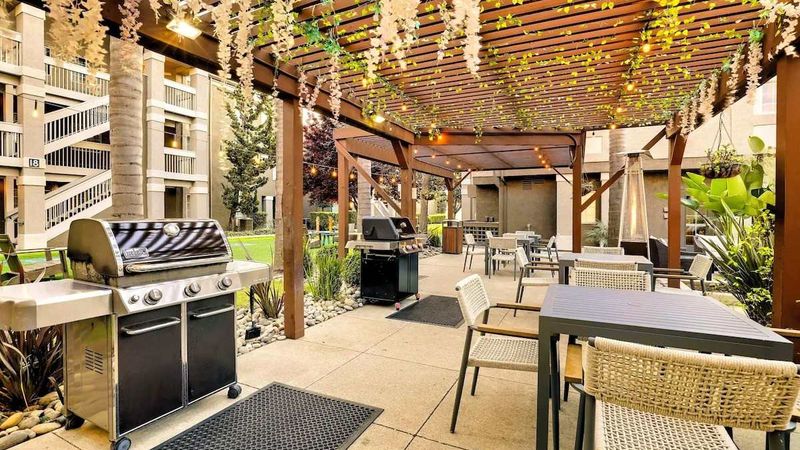 Sonesta ES Suites Sunnyvale - Outdoor barbecue grills