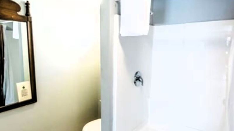 Riverwalk Inn & Cafe - Bathroom