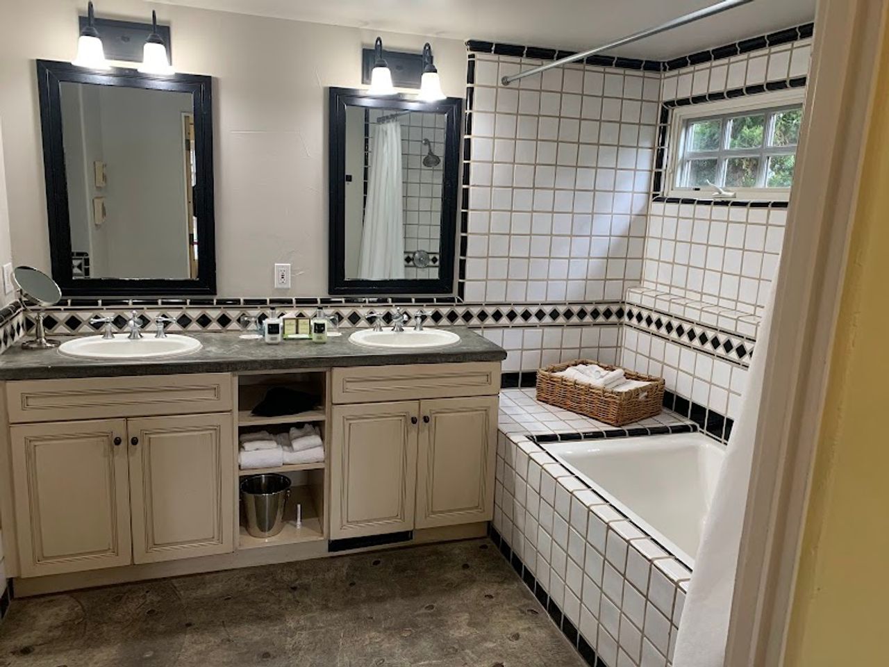 Photo of Lavender, A Four Sisters Inn