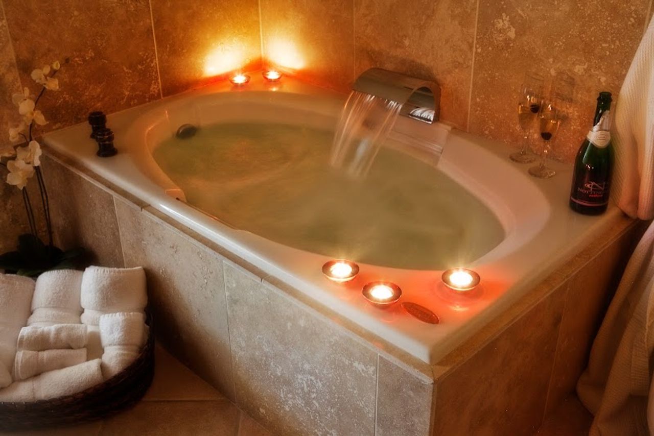 Photo of The Purple Orchid | Wine Country Resort & Spa - Jetted soaking tubs or BainUltra tubs