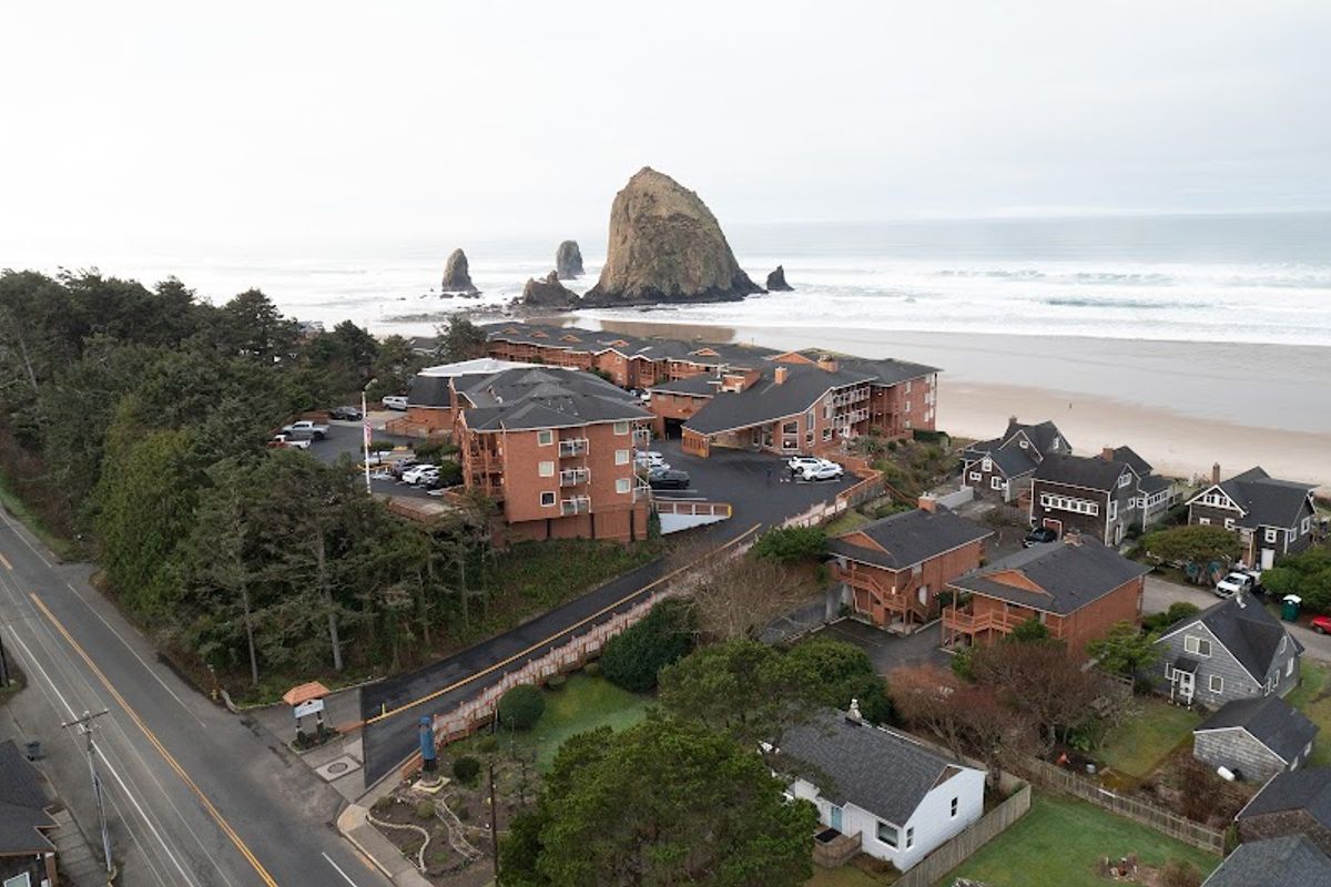 Hallmark Resort & Spa Cannon Beach