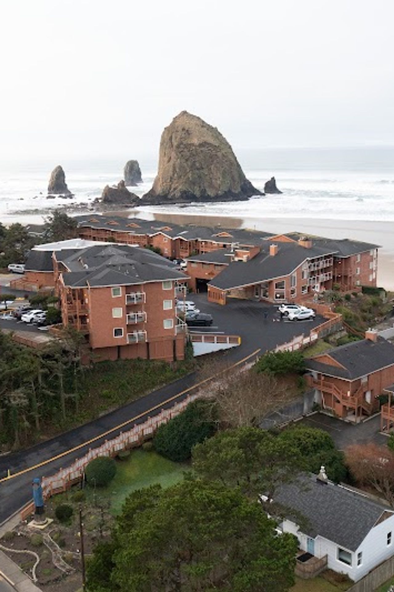 Photo of Hallmark Resort & Spa Cannon Beach