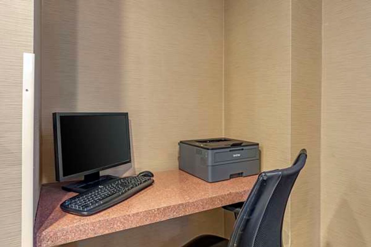 Photo of Comfort Inn Lathrop Stockton Airport