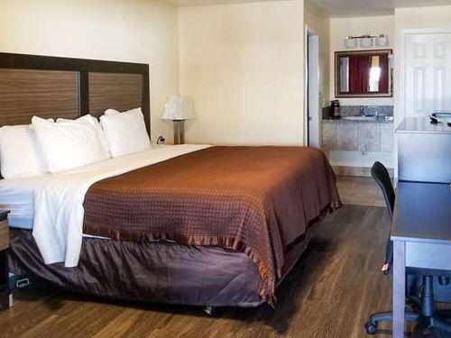 Photo of Rodeway Inn Medford South I-5