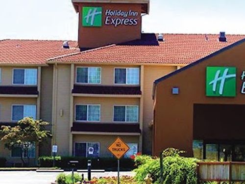 Holiday Inn Express Portland East - Troutdale, an IHG Hotel