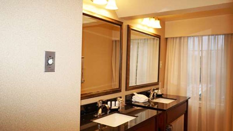 Photo of Wingate by Wyndham Bellingham Heritage Inn