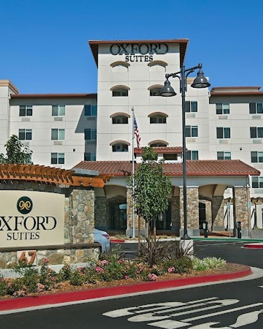 Oxford Suites Sonoma County - Rohnert Park