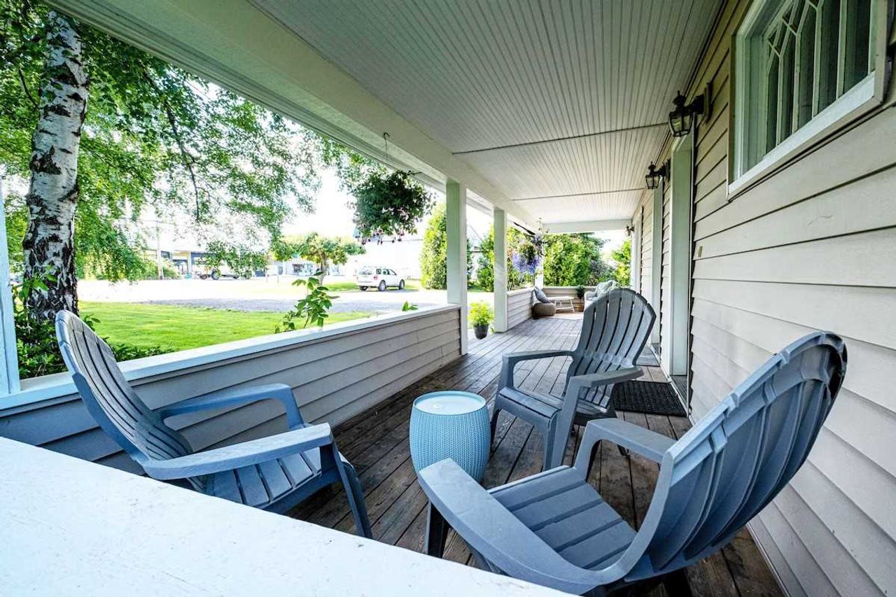 Vashon Inn - Terrace