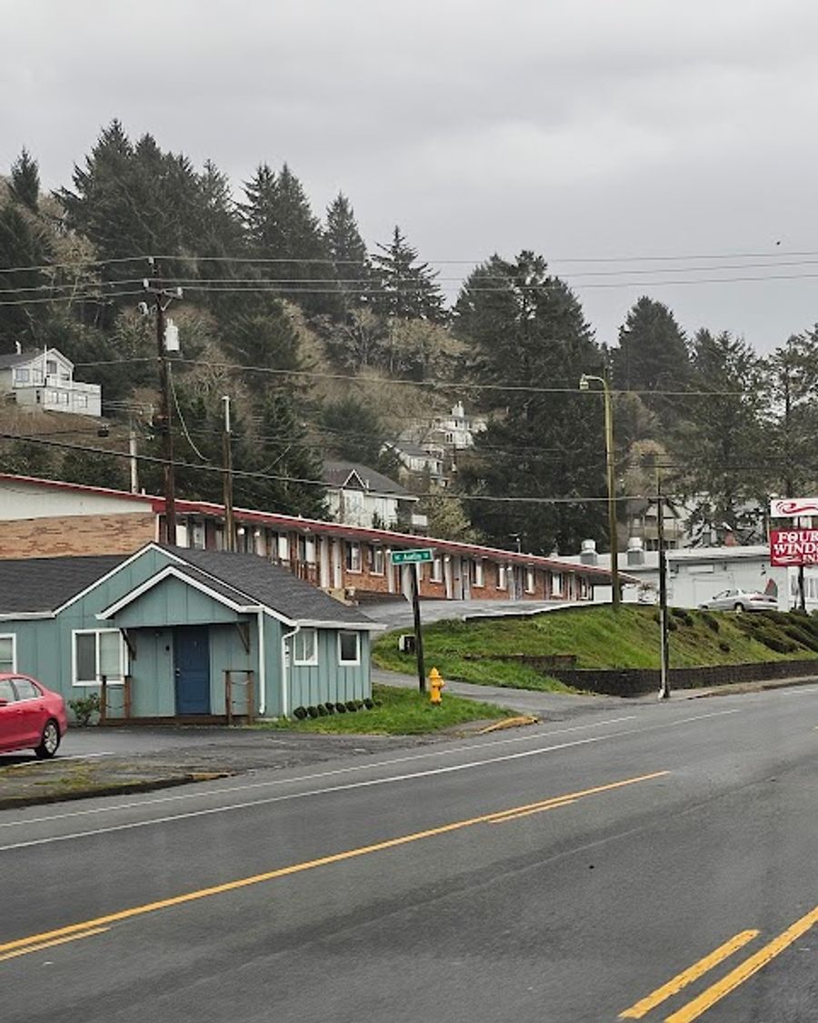 Four Winds Motel