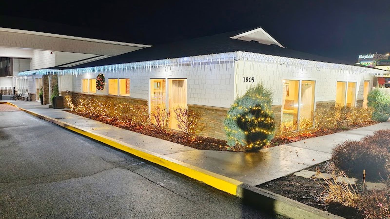 Photo of Wenatchee Inn & Suites