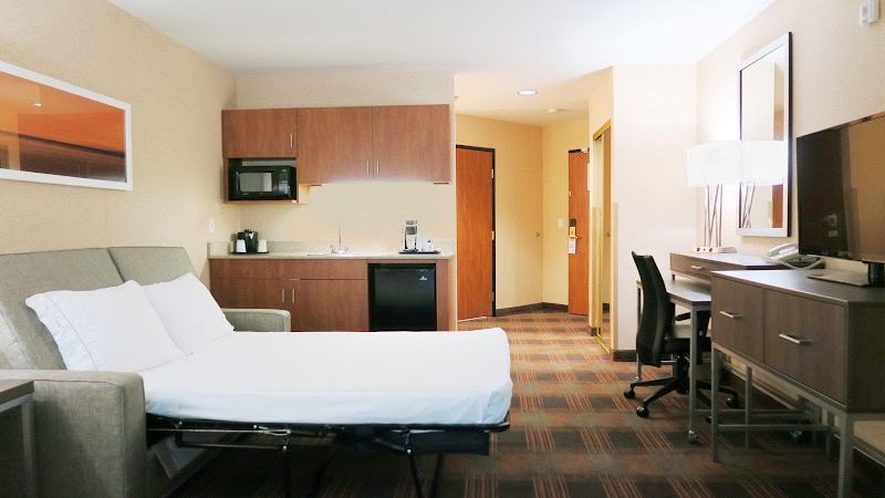 Photo of Holiday Inn Express & Suites Elk Grove Central - Hwy 99 by IHG