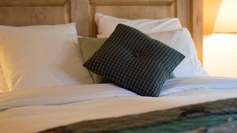 Photo of Weasku Inn - Queen Bed