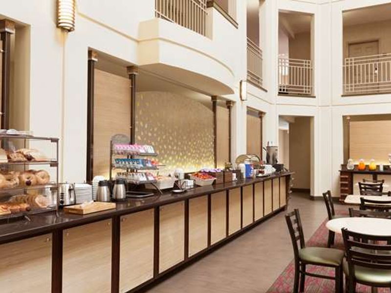 Photo of Country Inn & Suites by Radisson, San Carlos, CA