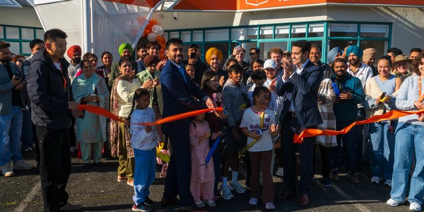 New Lynn Grand Opening