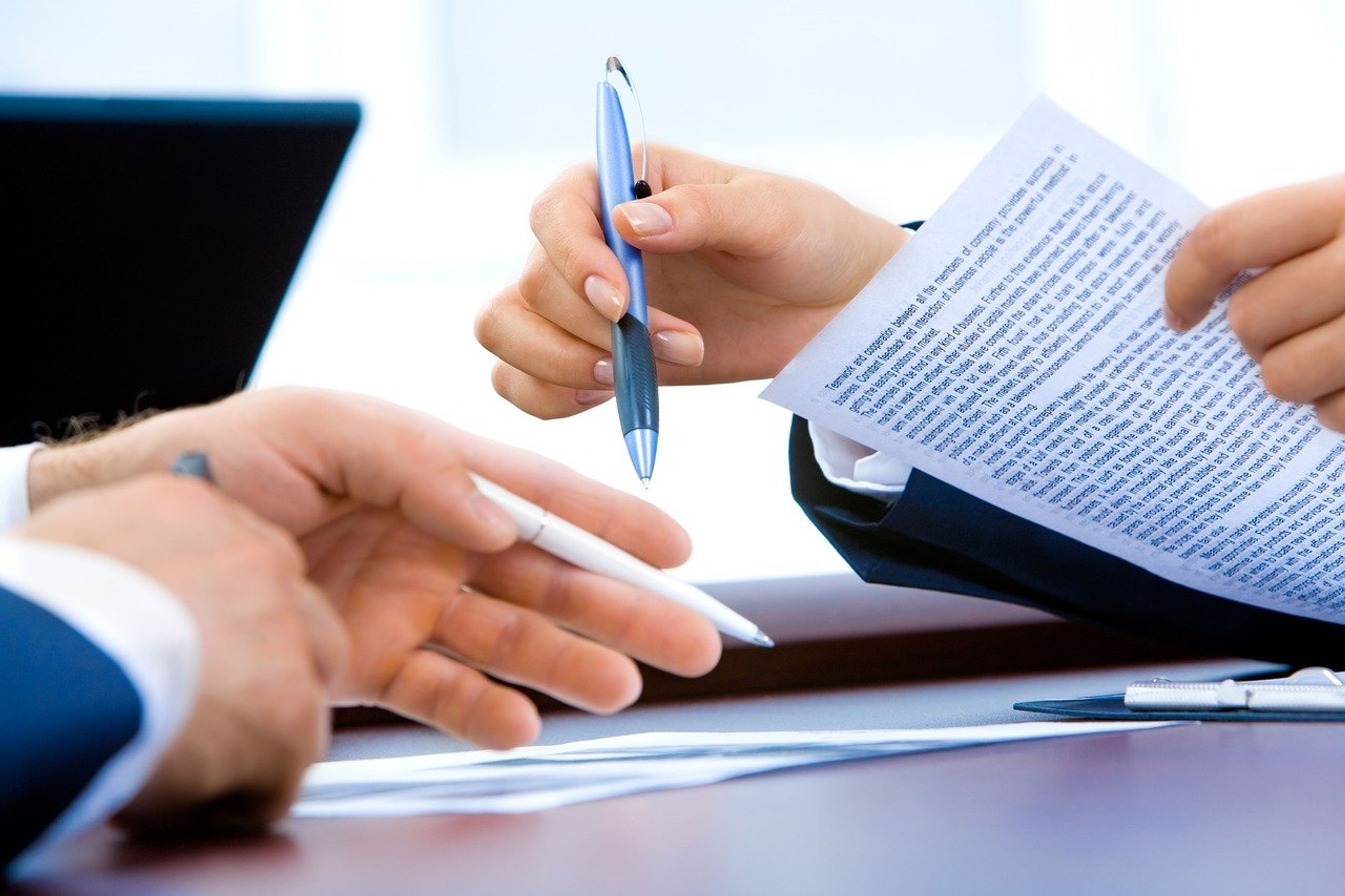 laptop-office-hand-3196481.jpg