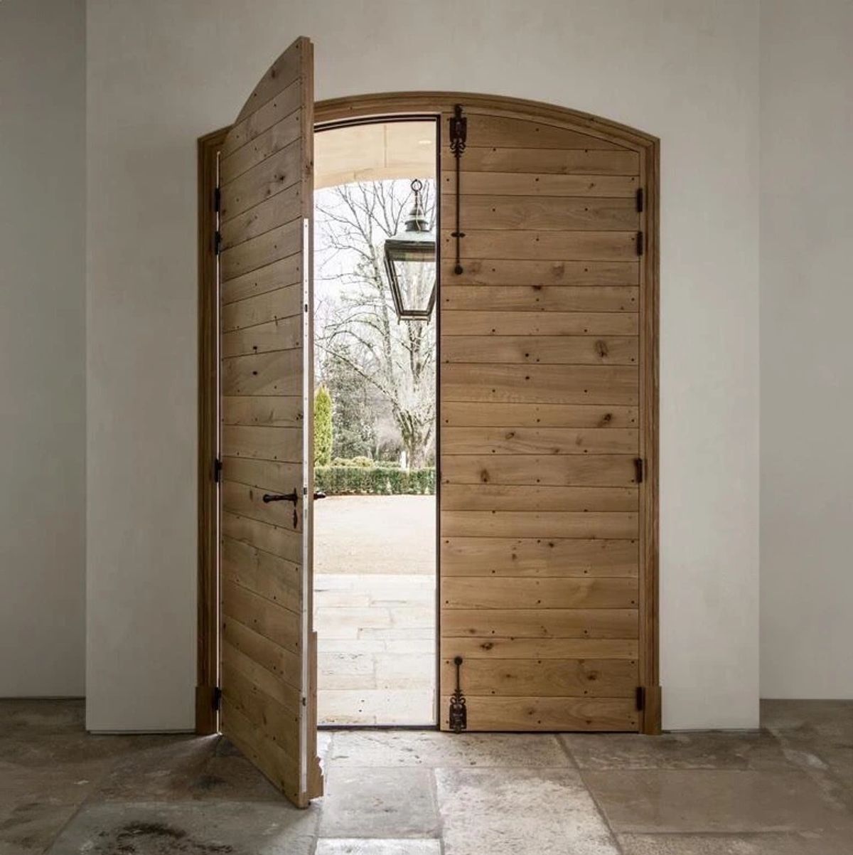 Porte à deux battants