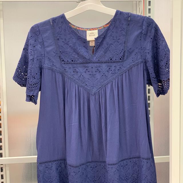 https://www.target.com/p/women-s-printed-short-sleeve-embroidered-top-knox-rose/-/A-82150467?preselect=82043865#lnk=sametab