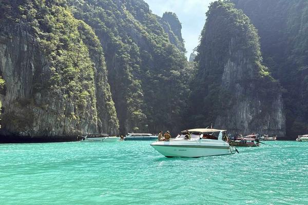 The "Dry Season" Myth: My Reality of Visiting Thailand in November