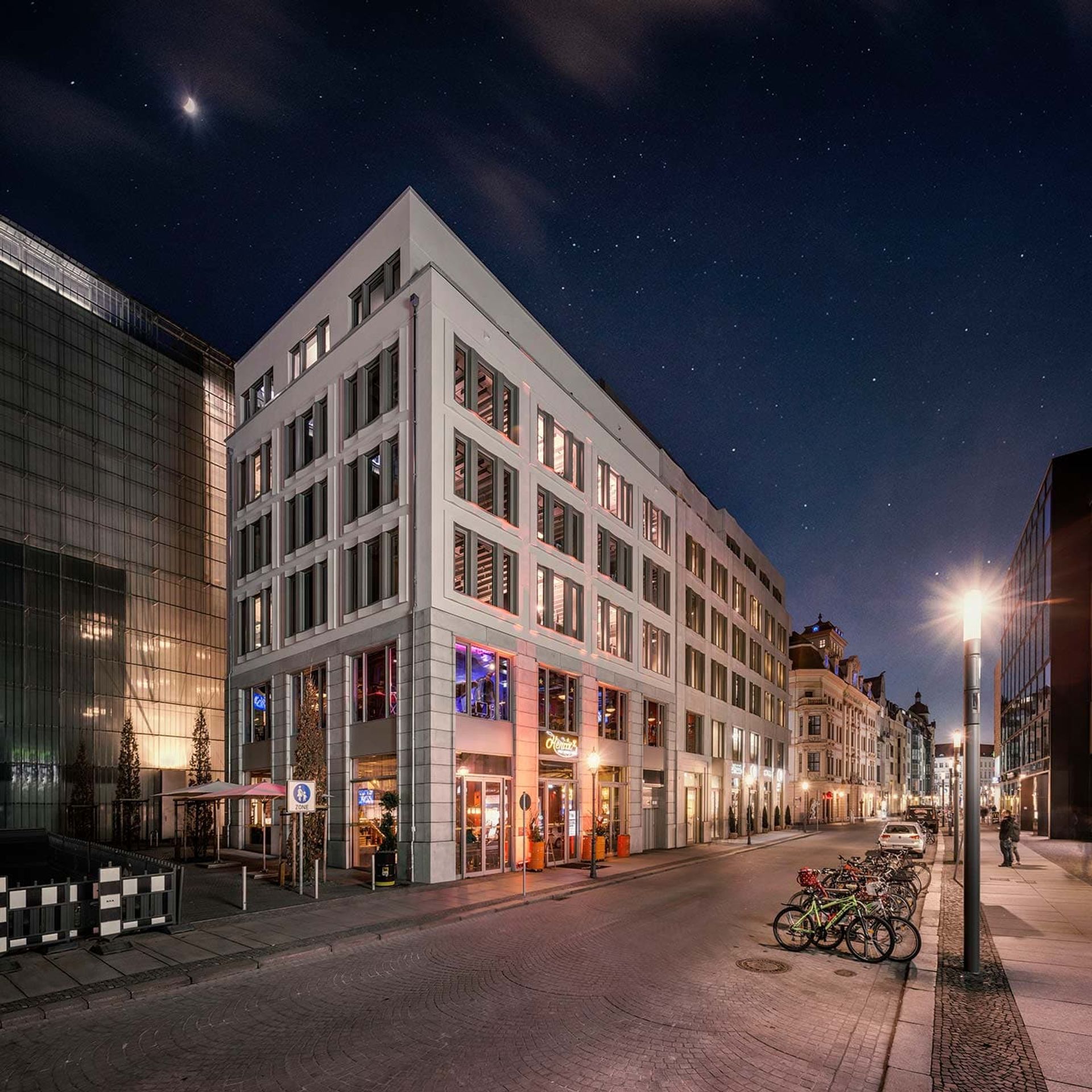 Bernsteincarré Museumsquartier bei Nacht KLM Architekten