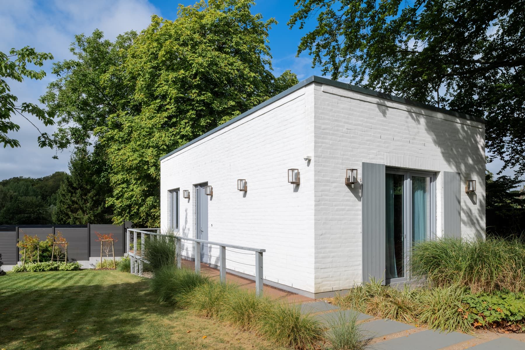 Ferienhaus Wilhelminenstraße, Glücksburg – Gästehaus im Garten mit umlaufendem Balkon