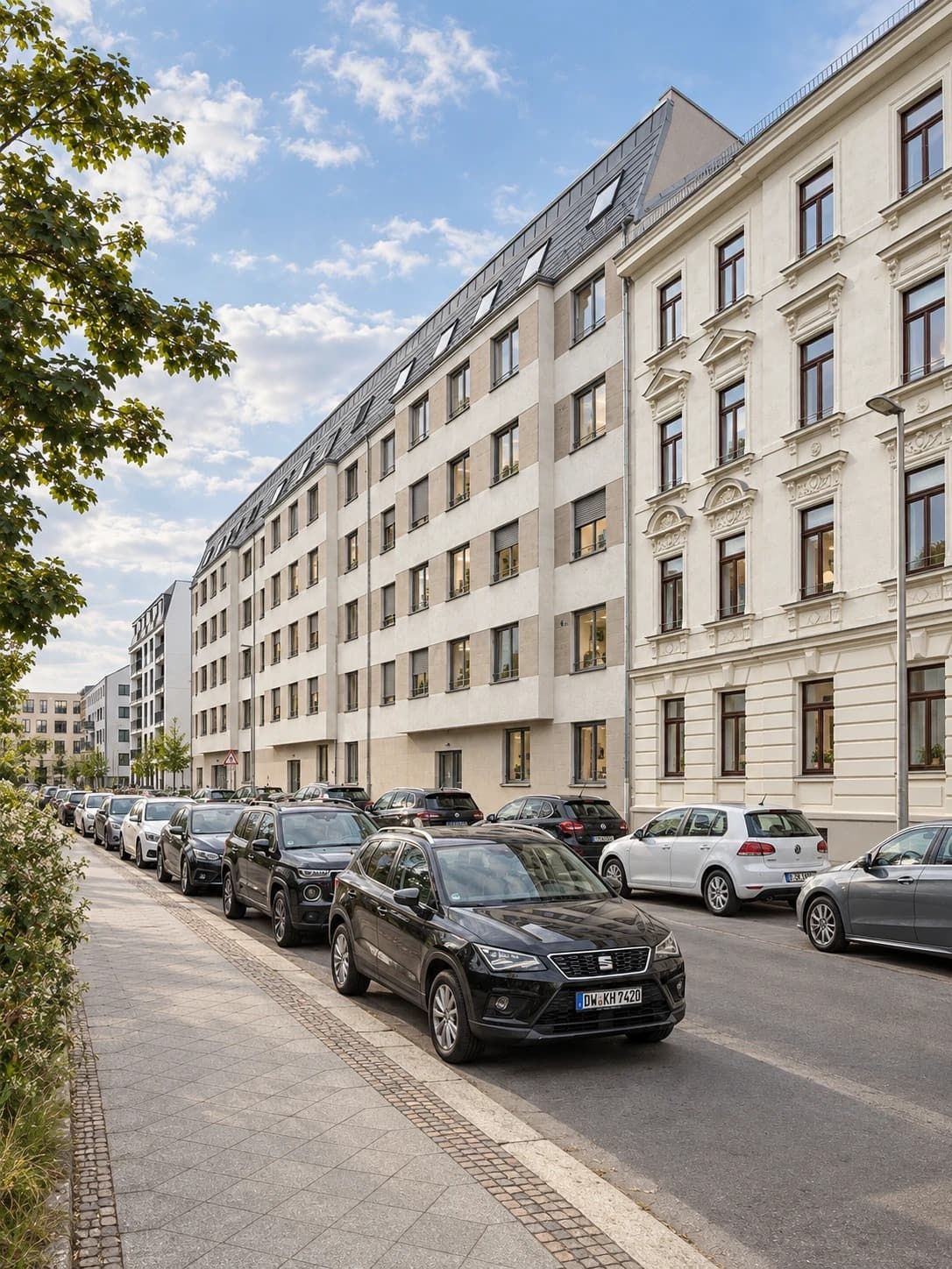 Drei Wohngebäude am Karl-Heine-Kanal, Leipzig – Aurelienstraße, KI-bearbeitete Aufnahme