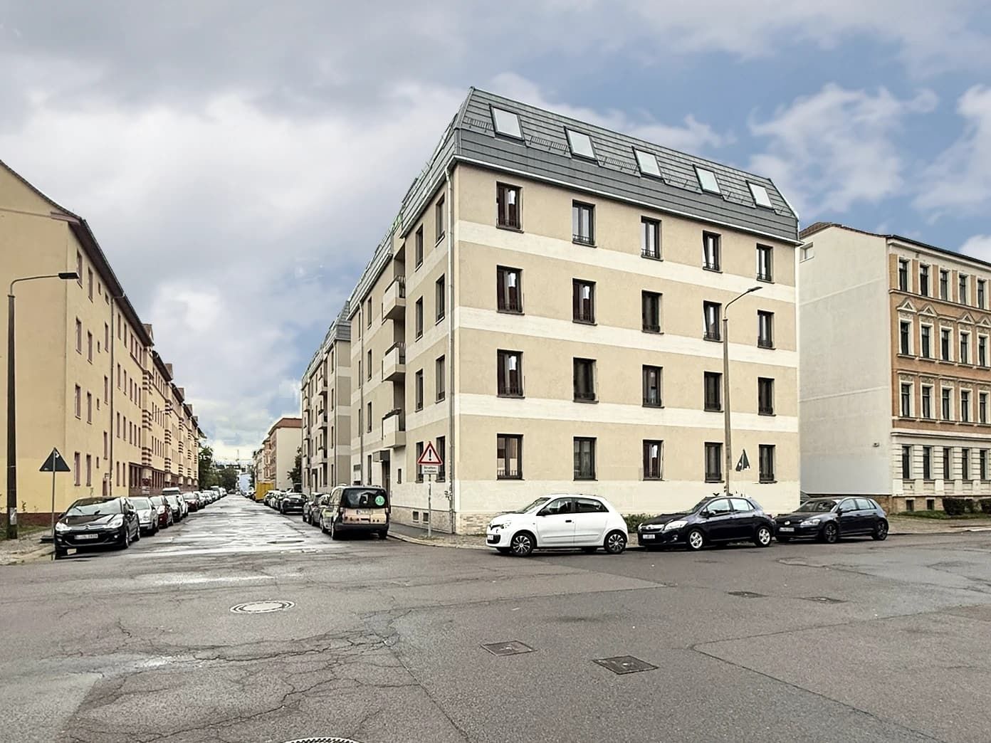 Zwei Wohngebäude in Leipzig-Plagwitz – Eckansicht von der Wachsmuthstraße
