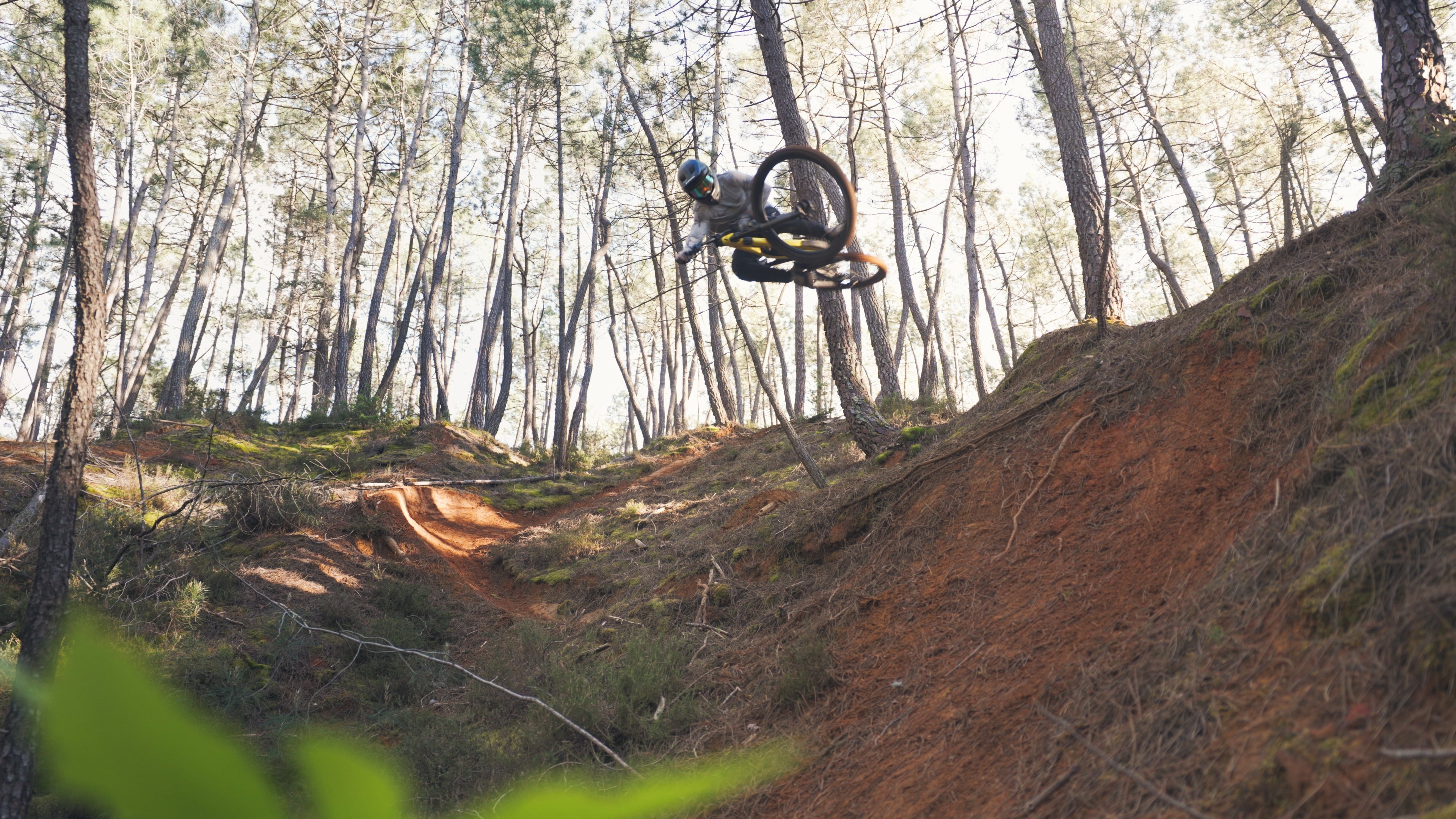 Sport photograph — KYLIAN BRELIERE X FORESTAL, VAUCLUSE, 17