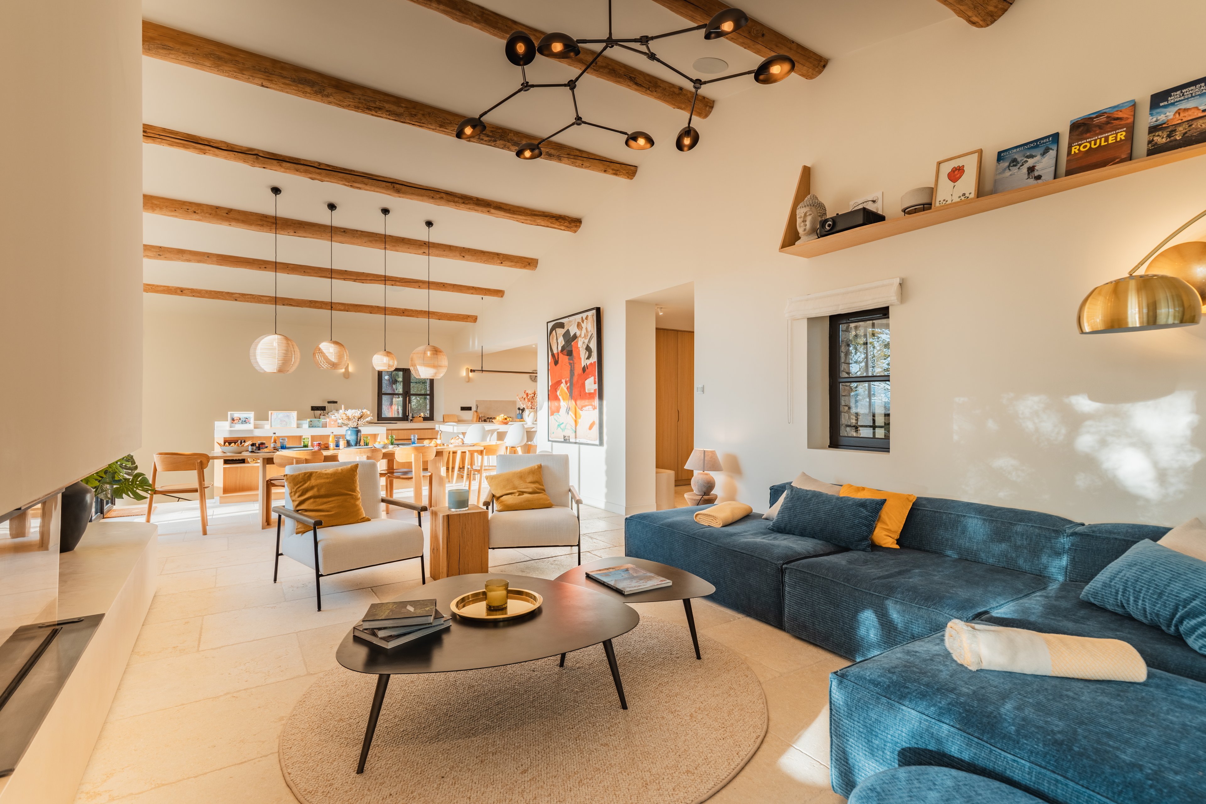 Interior photograph — IMMOBILIER, LUBERON, 18