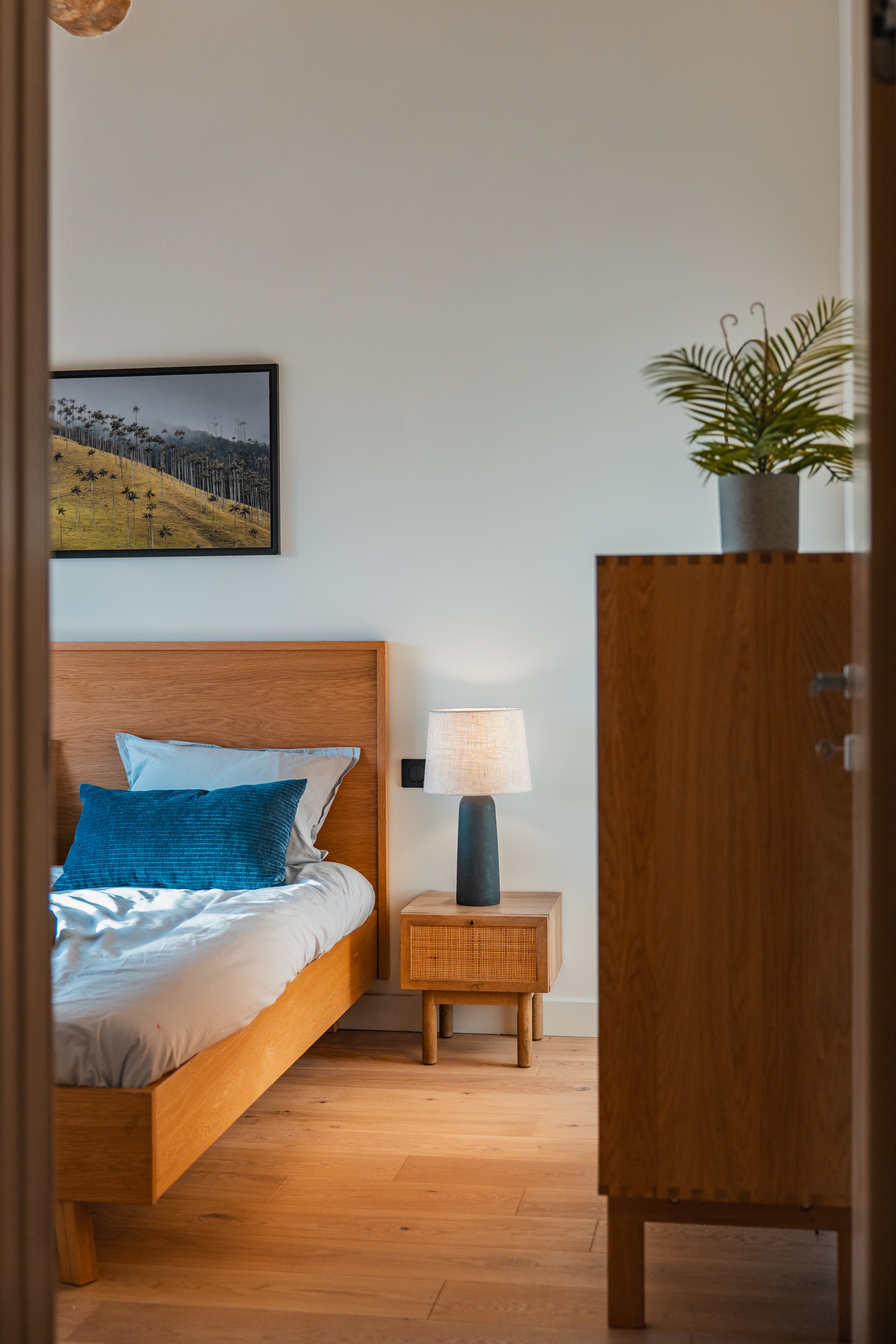 Interior photograph — IMMOBILIER, LUBERON, 25