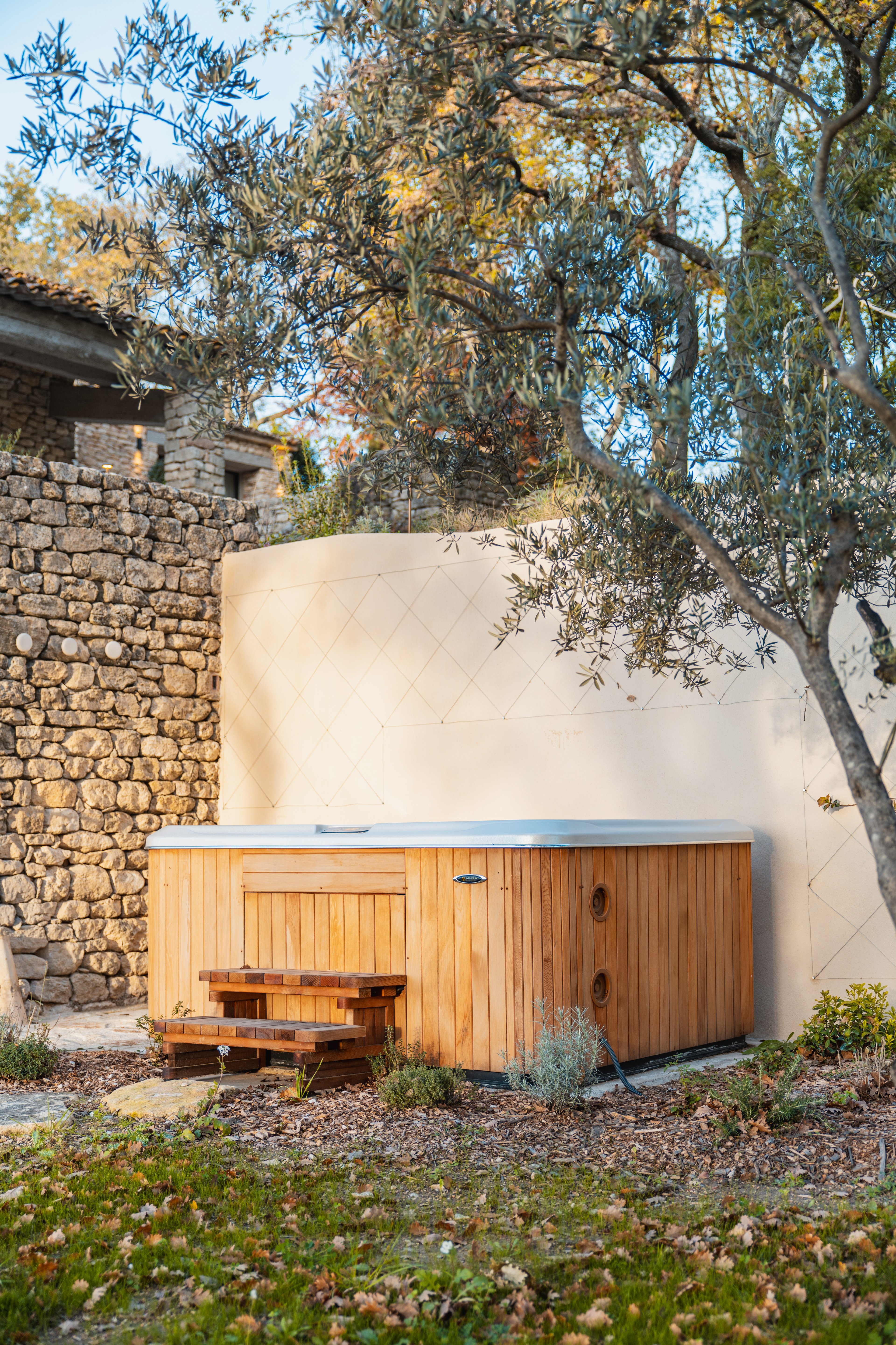 Interior photograph — IMMOBILIER, LUBERON, 37