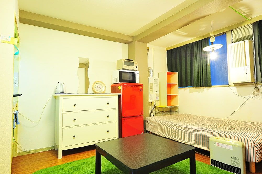 Lemon House Room