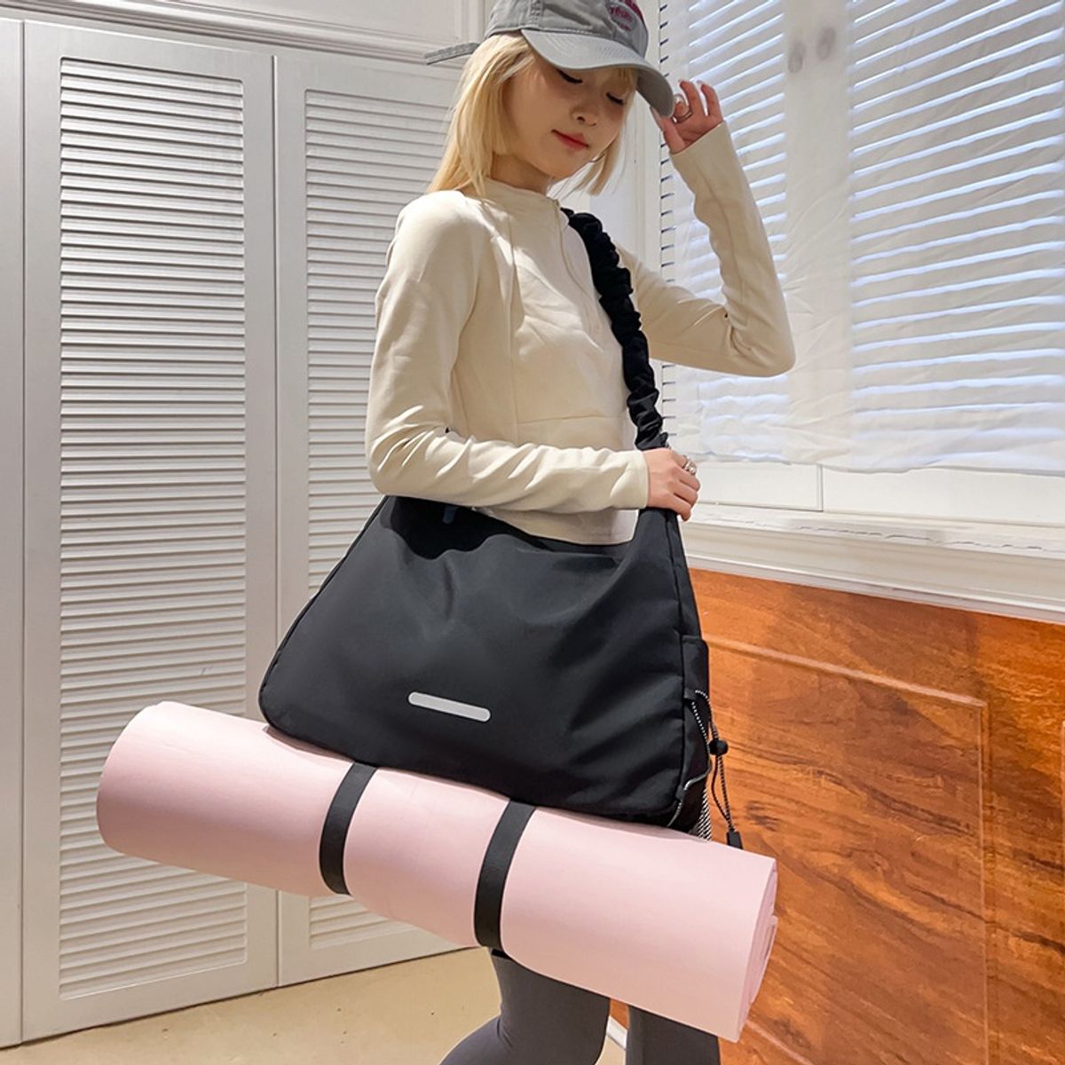 Yoga Gym Bags Sporty Women's Reflective Strip Shoulder Tote Private Label