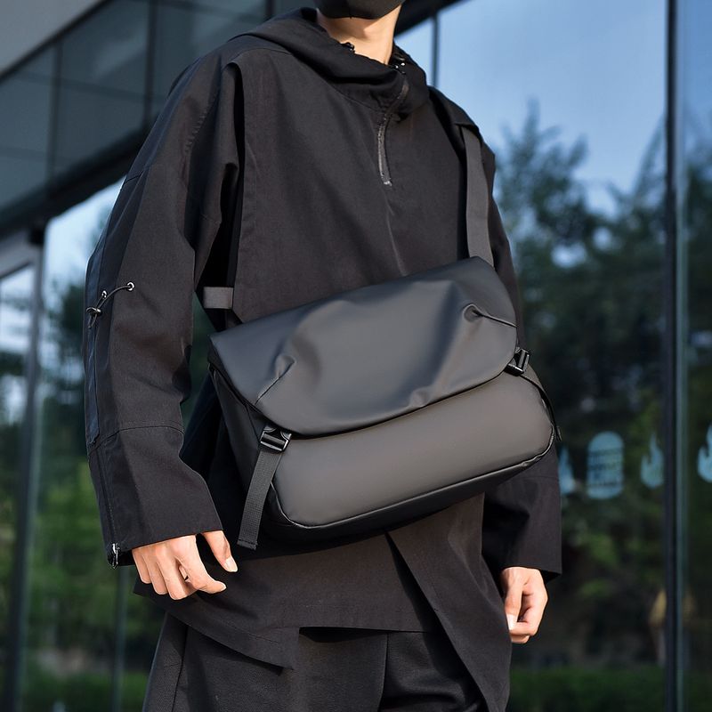 Minimalist Men's Messenger Bag Contract Manufacturer