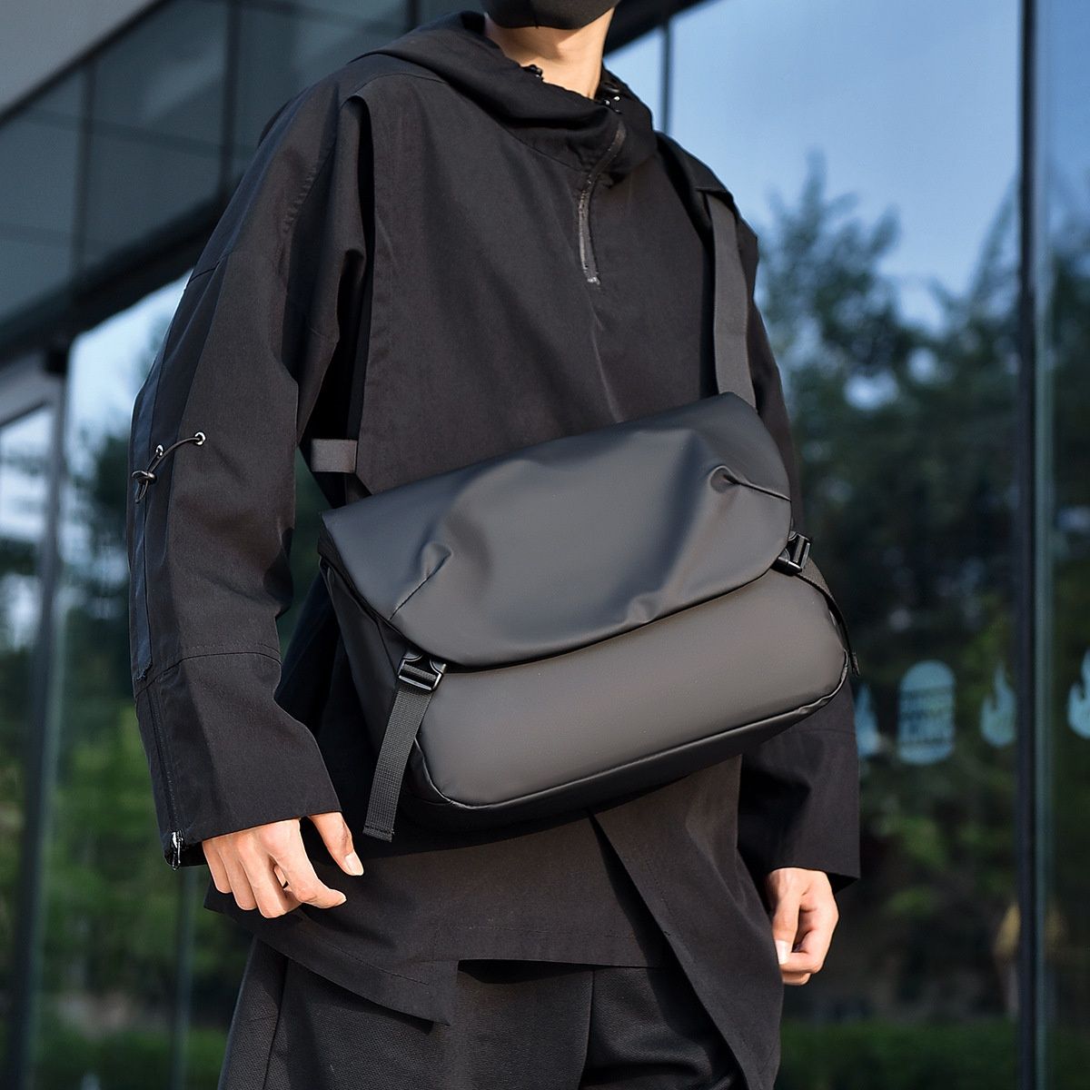 Minimalist Men's Messenger Bag Contract Manufacturer
