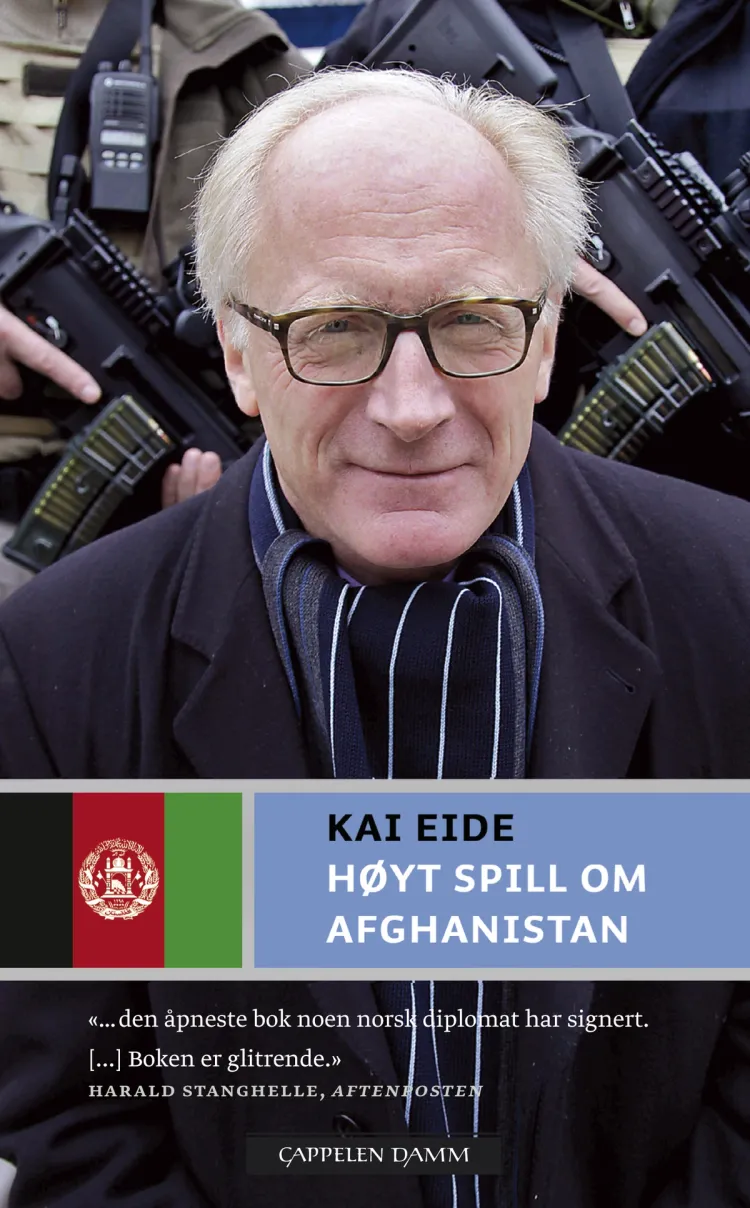 Omslag Høyt spill om Afghanistan av Kai Eide (Heftet)