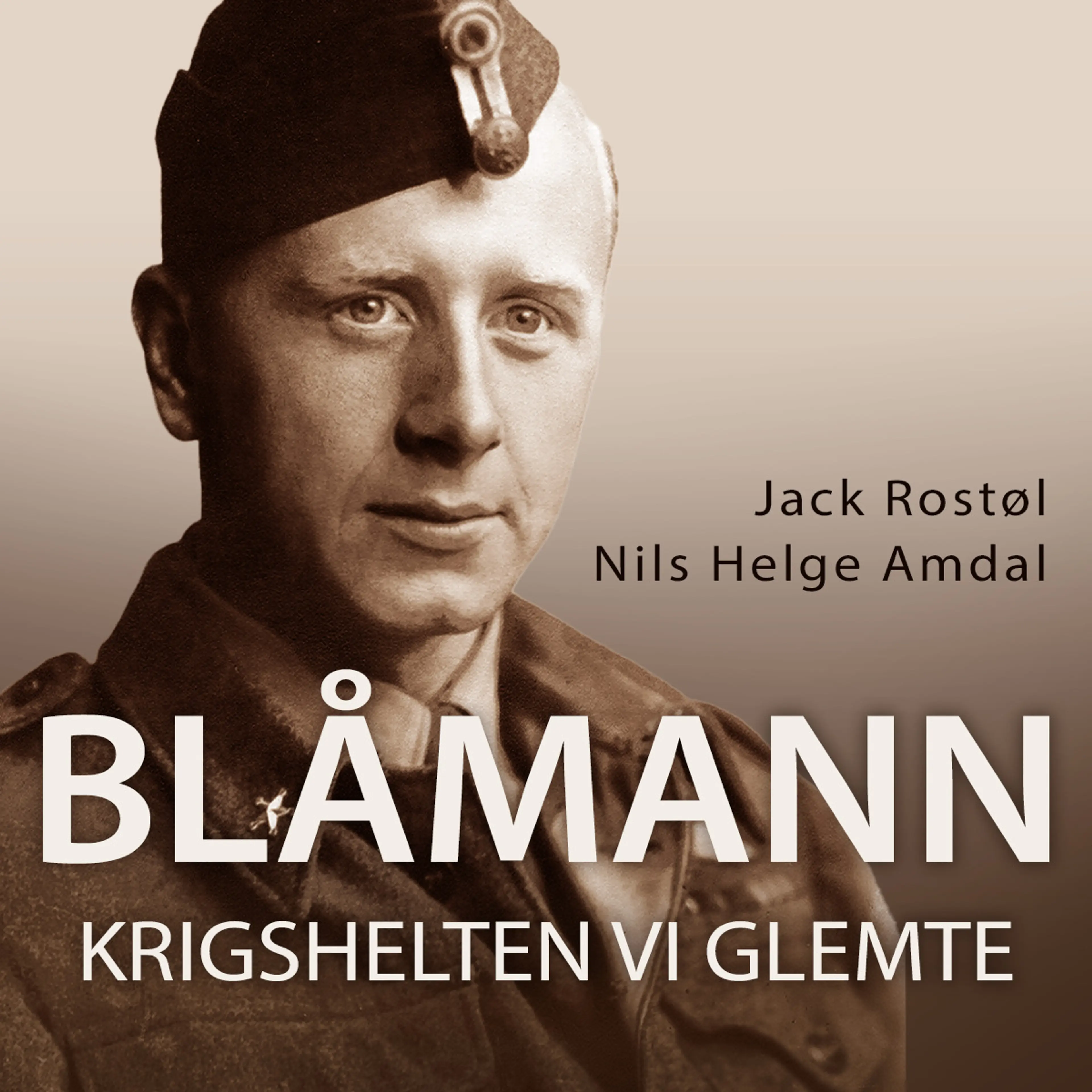 Omslag Blåmann - Krigshelten vi glemte av Nils Helge Amdal og Jack Rostøl (Lydbok)