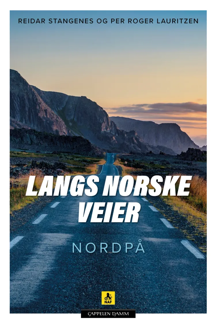 Omslag Langs norske veier - Nordpå av Per Roger Lauritzen og Reidar Stangenes (Innbundet)