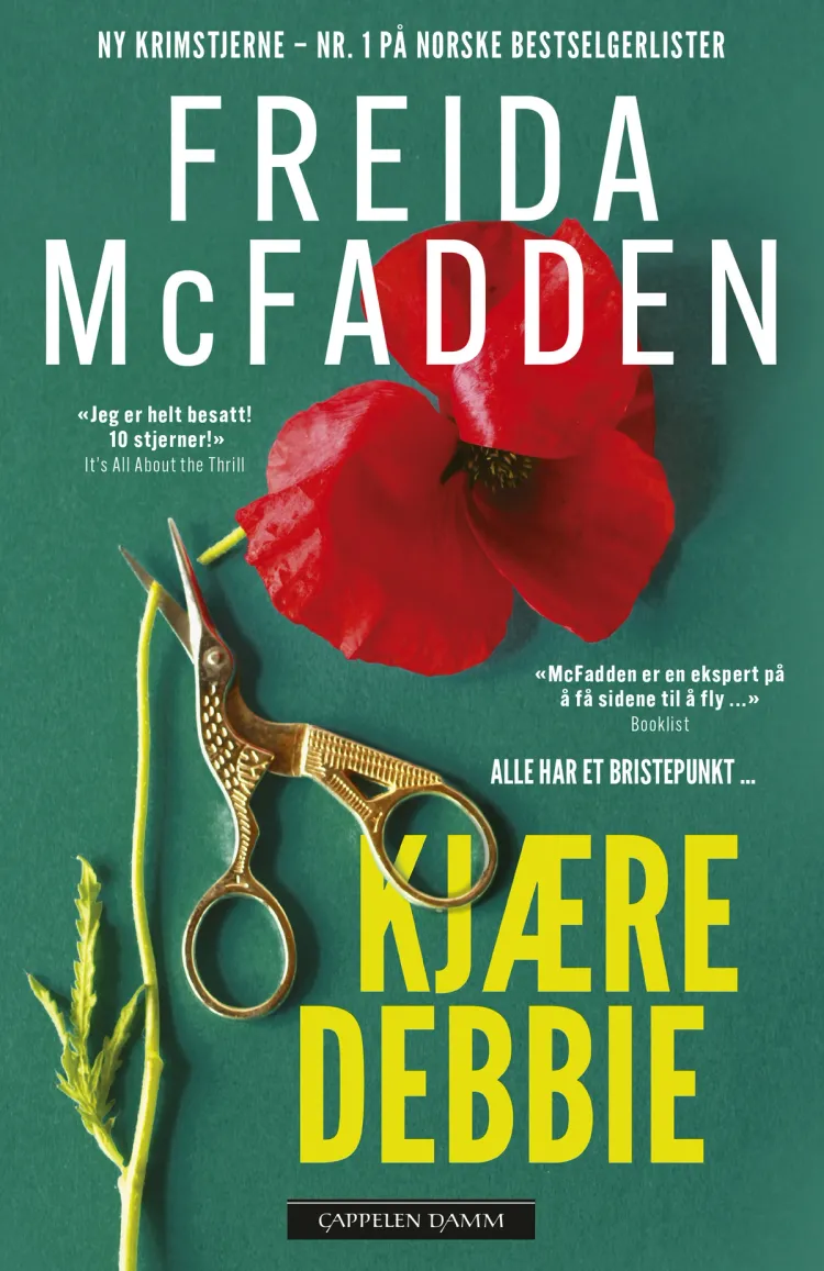 Omslag Kjære Debbie av Freida McFadden (Heftet)