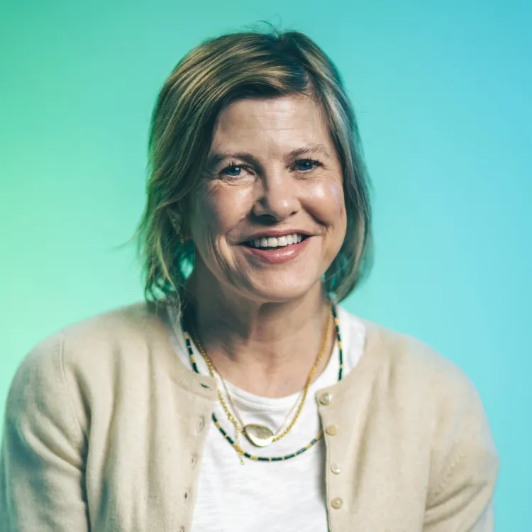 Bidragsyter Clare Leslie Hall