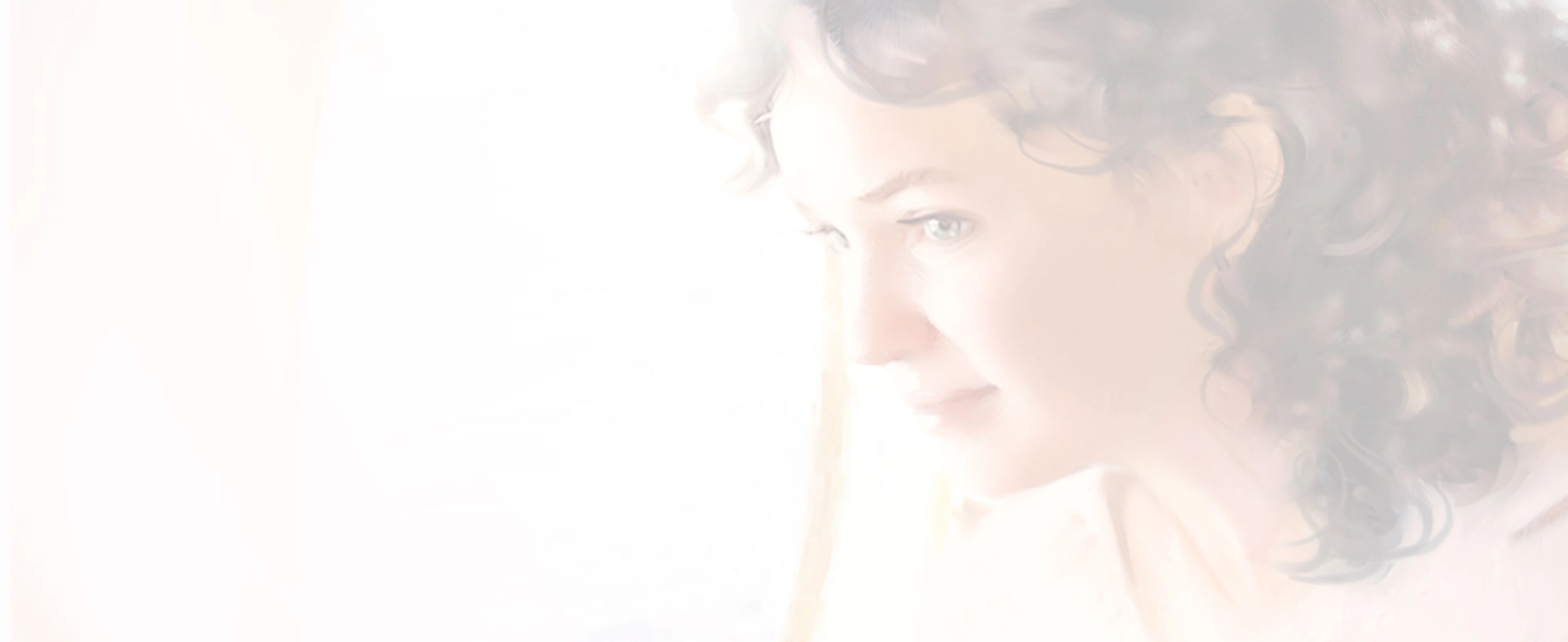 Ung dame med mørke krøller som stirrer framfor seg