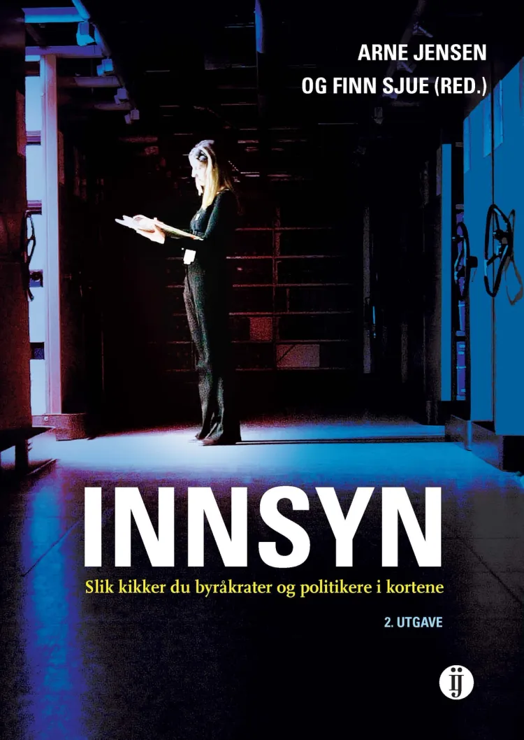 Omslag Innsyn av Arne Jensen og Finn Sjue (red.) (Heftet)