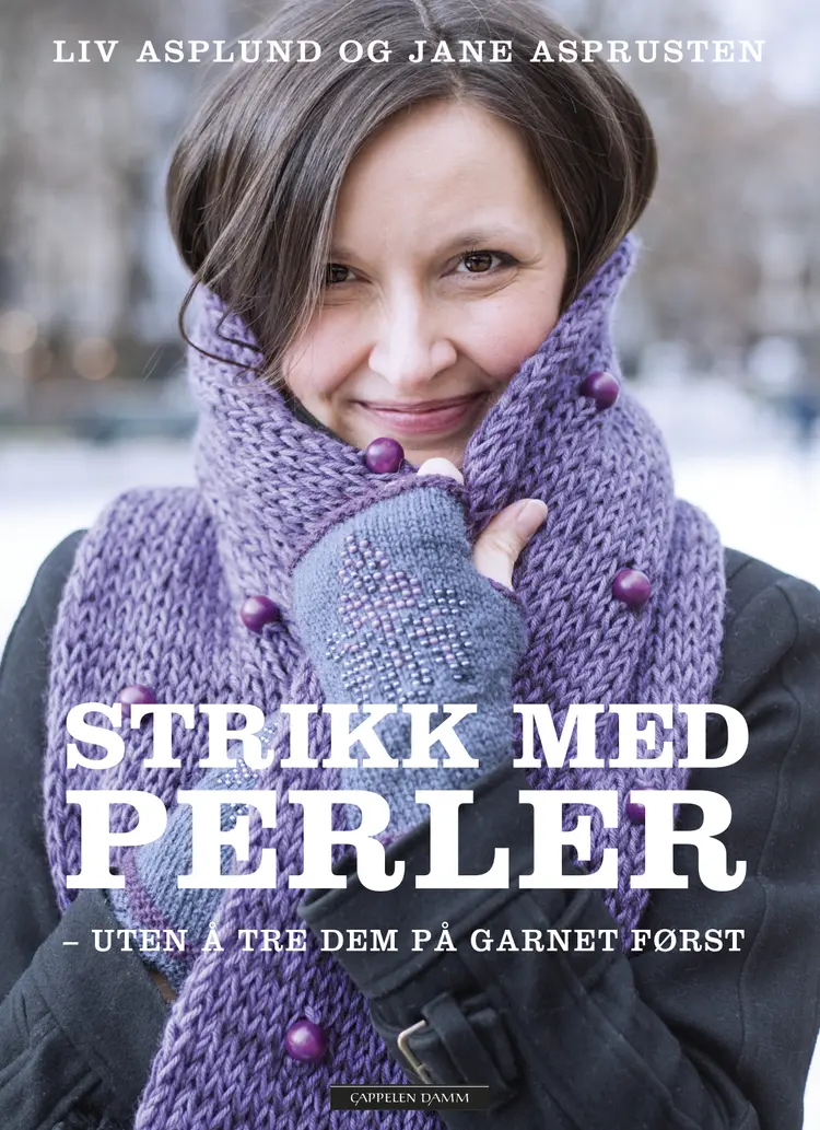 Omslag Strikk med perler av Liv Asplund og Jane Asprusten (Innbundet)