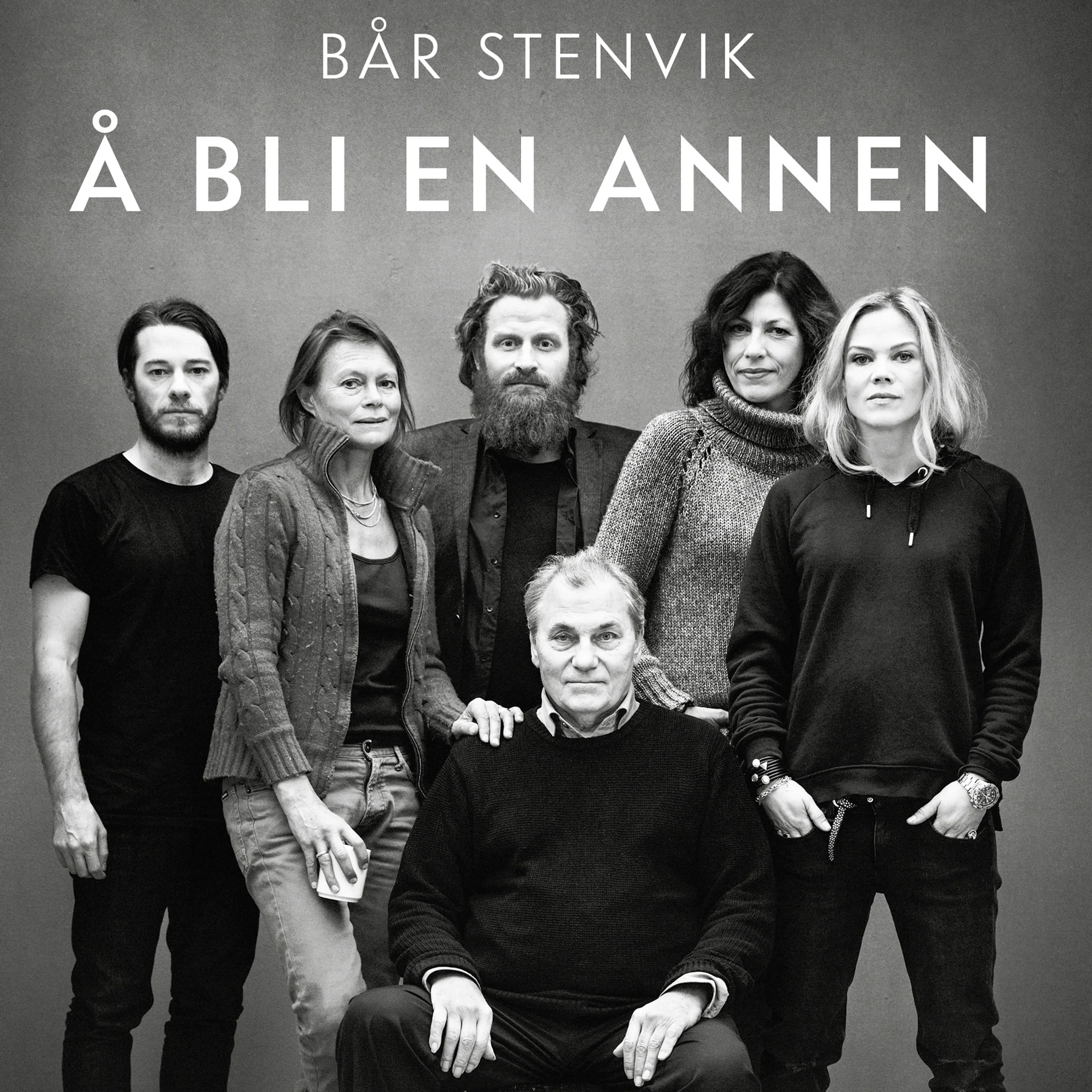 Omslag Å bli en annen - Hva ett år i hælene på seks skuespillere kan lære deg om film, teater og livet sånn generelt av Bår Stenvik (Lydbok)