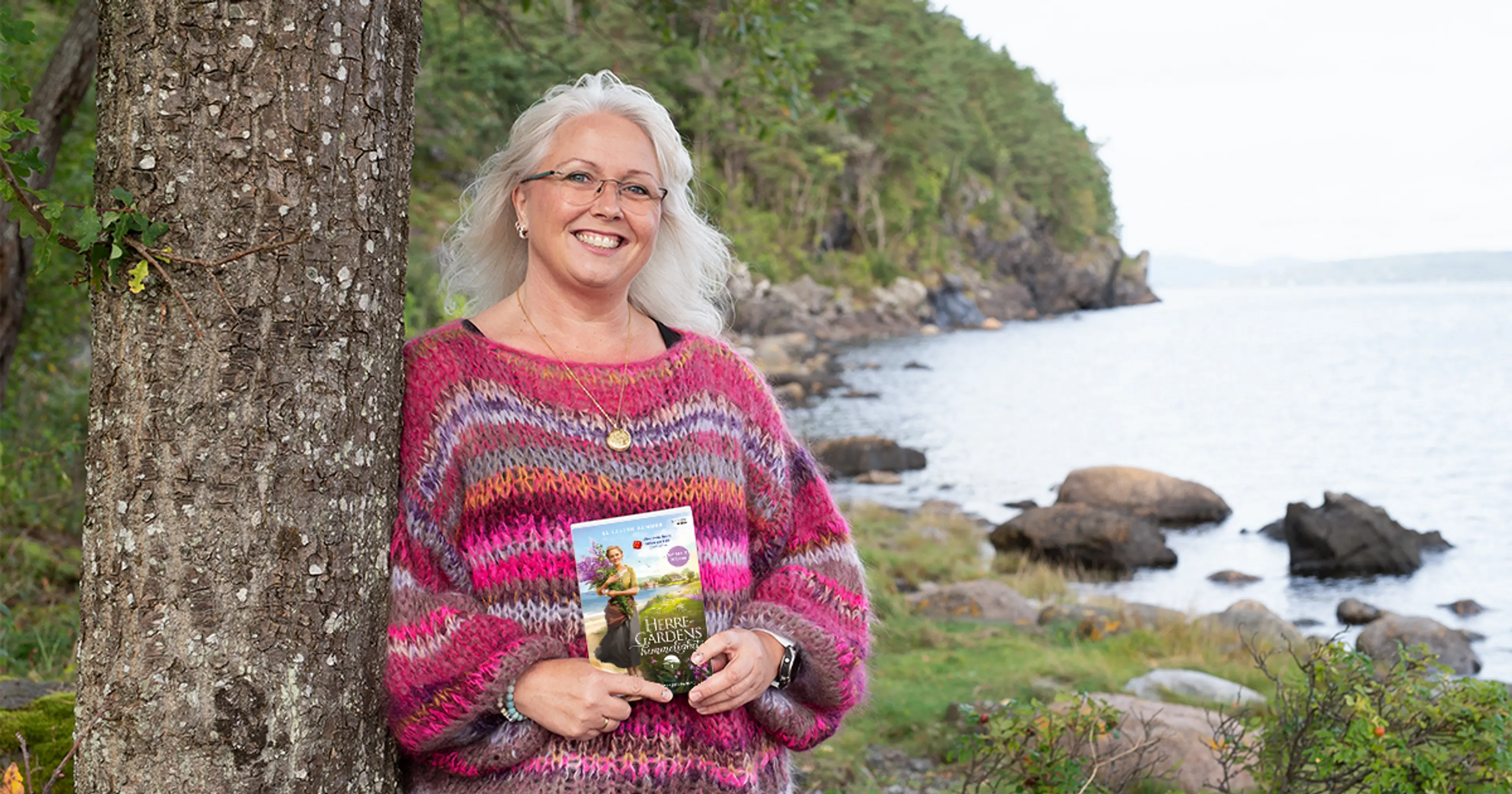 Elisabeth Hammer med romanserien Herregårdens hemmelighet