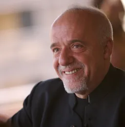 Bidragsyter Paulo Coelho