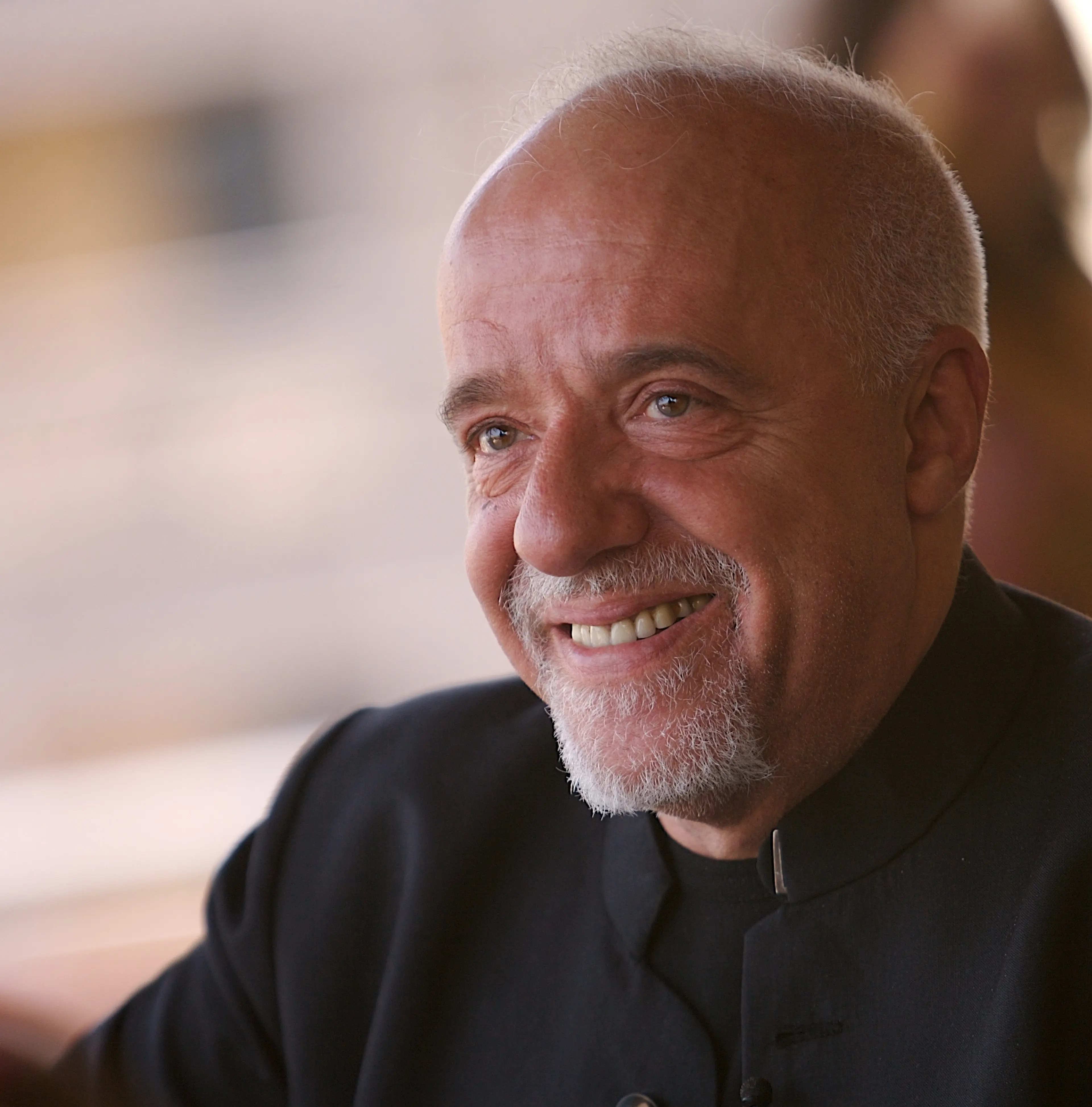 Bidragsyter Paulo Coelho